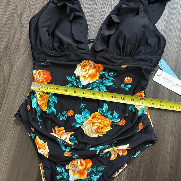 CUPSHE Women's Ruffled Lace Up One Piece Swimsuit Black Floral Size XXL 2XL - Picture 5 of 9